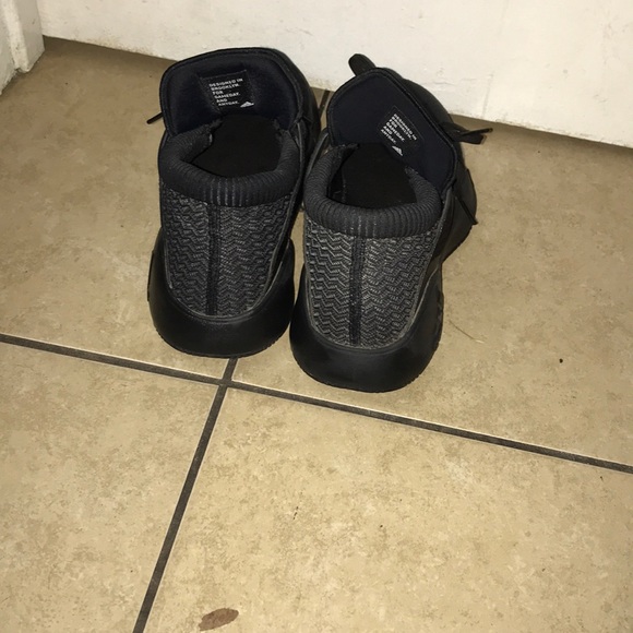 Adidas shoes - Picture 2 of 5